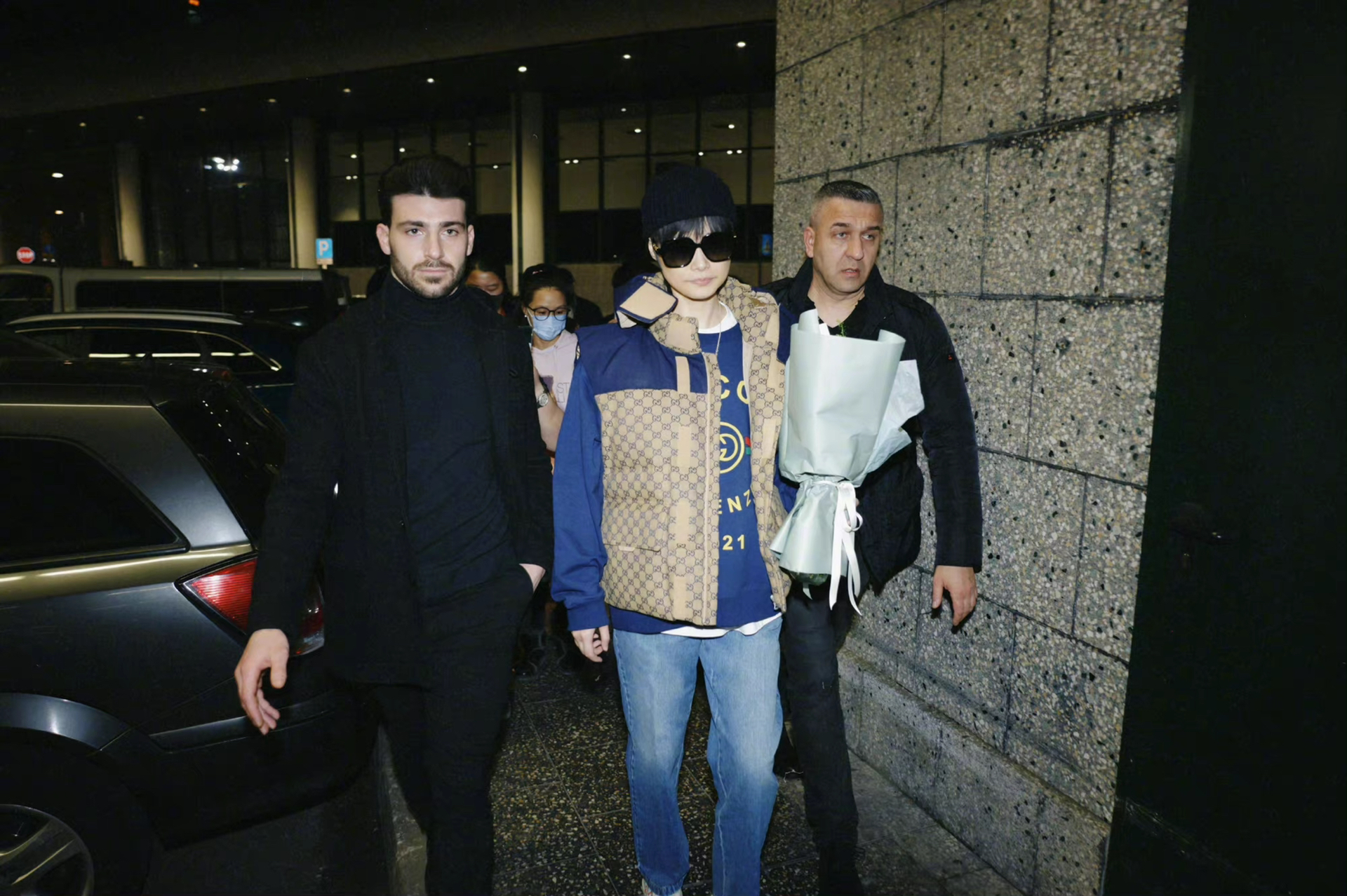 2021gucci古驰时装秀李宇春,赵露思李宇春陈哲远上海古驰活动