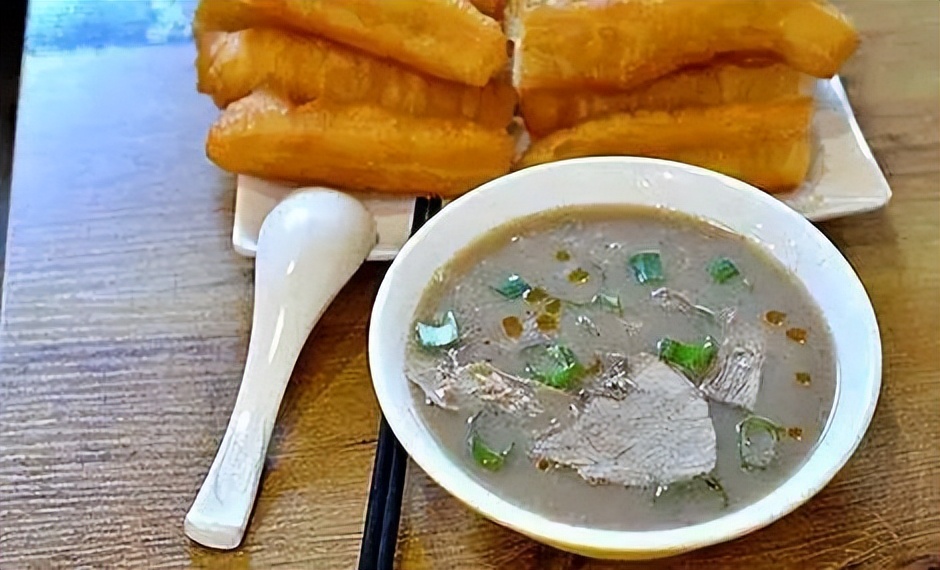 济南和青岛哪里旅游人多,青岛和济南旅游哪里人少