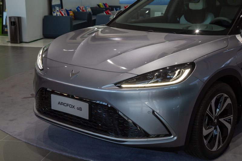 【实拍极狐阿尔法S国安版：经典黄绿配色，个性化定制销售】