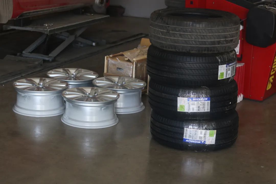 13代半皇冠底盘松散回炉重造,十三代皇冠彻底整备