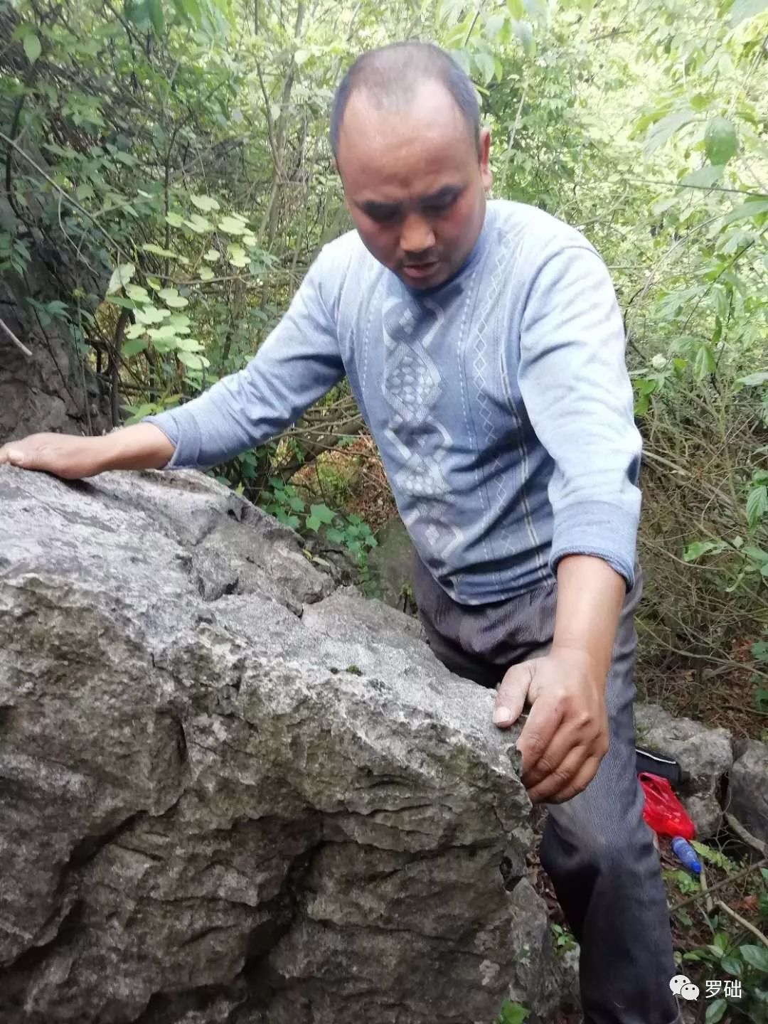 鐭虫湪灞卞,鐭虫湪瀵ㄥソ椋庡厜