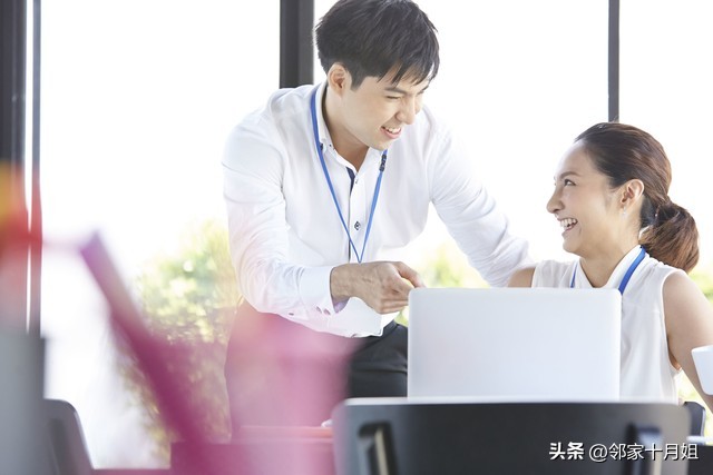 领导借了我200块钱不还如何开口,领导向我借5000块钱怎么办