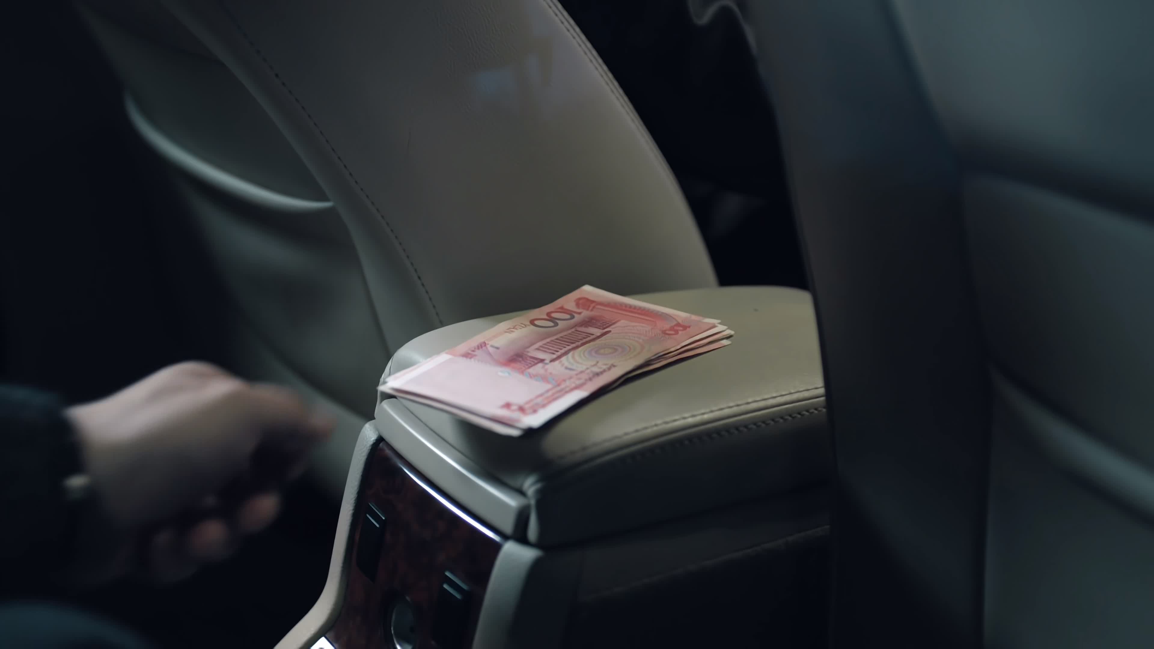 人民的名义丁义珍在国外,人民的名义丁义珍讲英语