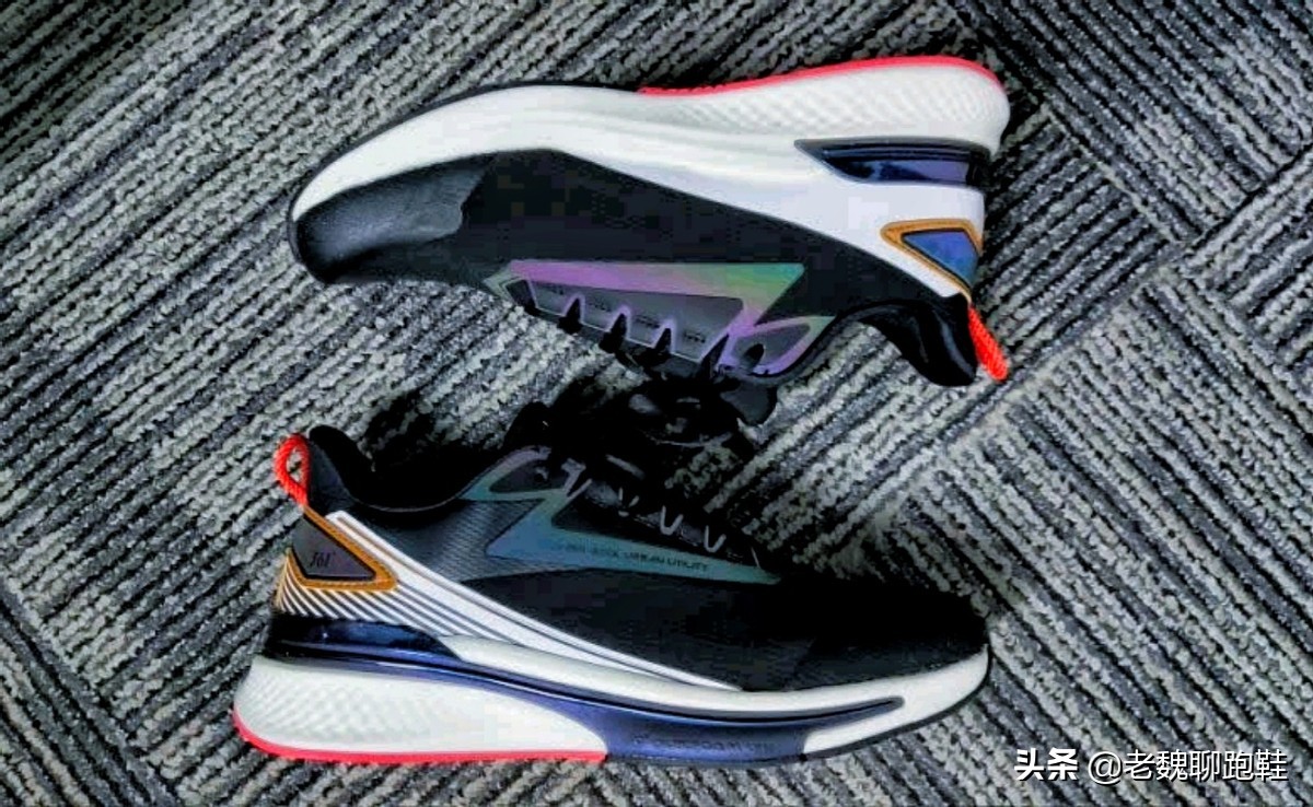 所有品牌性价比超高的跑鞋,十大公认最强跑鞋日常穿搭也能用