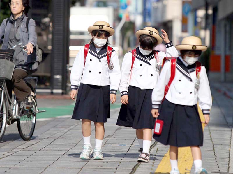 日本教师竟带头欺凌——建议抽烟女学生用菜刀切腹自杀