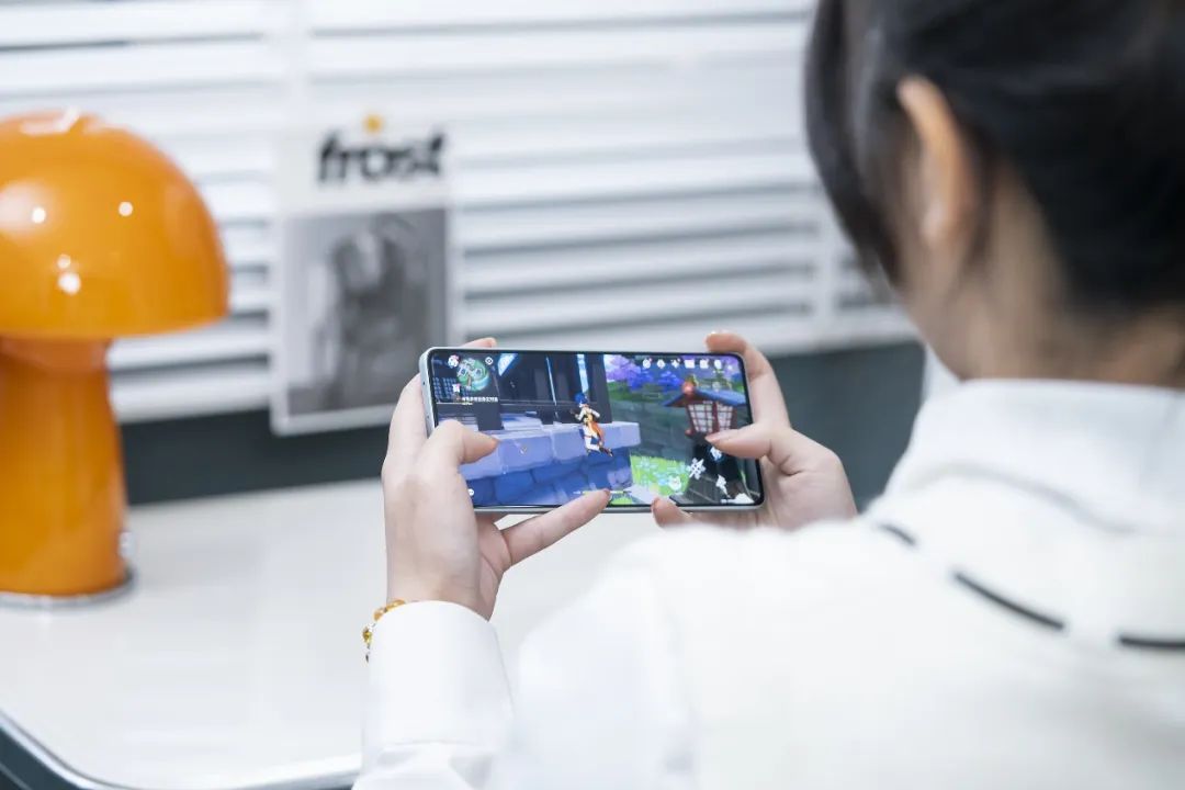 鸿蒙5G新机来了，但我劝你快跑