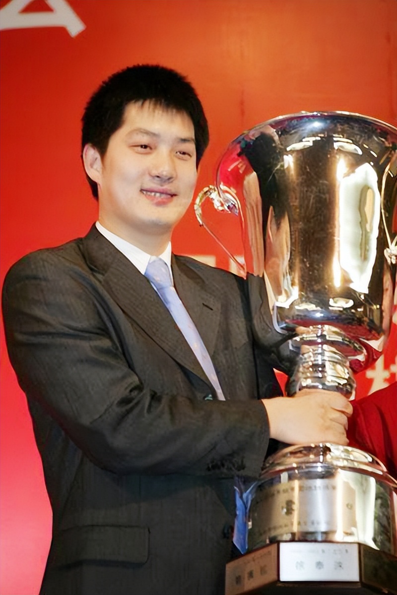 43岁围棋冠军常昊近照,围棋国手常昊和张璇