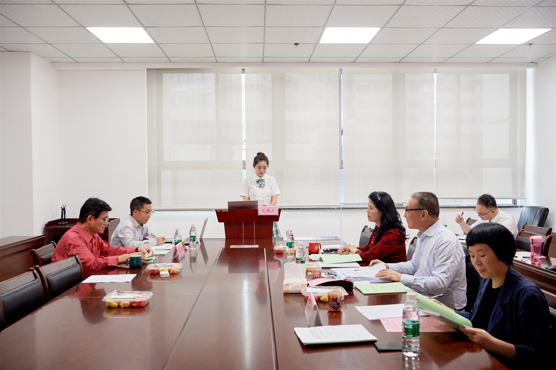 研究生毕业论文答辩的范文,临床研究生毕业论文答辩视频讲解