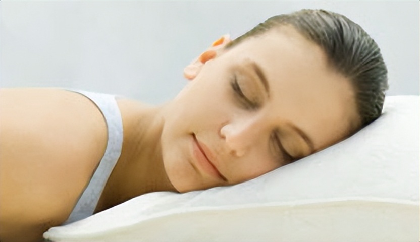 为什么外阴有一根白毛,女的外阴有好多白毛怎么治疗