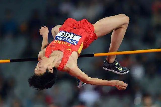 8位退役运动员今昔对比,有人成商业大佬,有人成搞笑博主