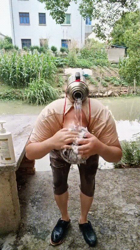 出差住宾馆给老婆发照片,老婆出差酒店给我发照片