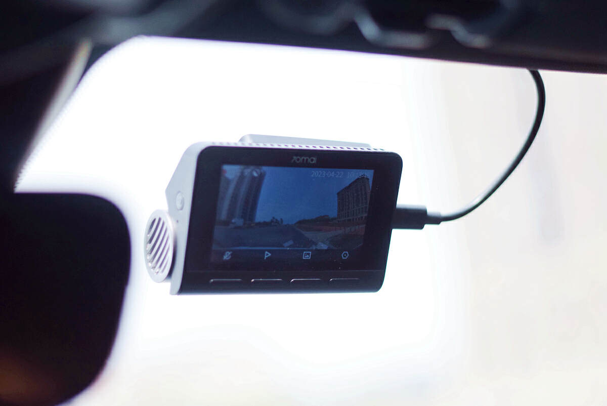 70迈行车记录仪a810后置摄像头,70迈行车记录仪a810功能有哪些