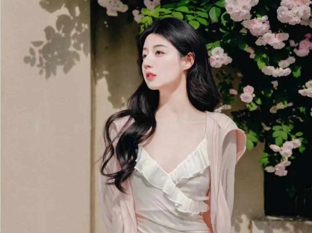 完结，酷拽护妻狂魔校霸x清冷腹黑心机学霸《全校都是嗑学家》