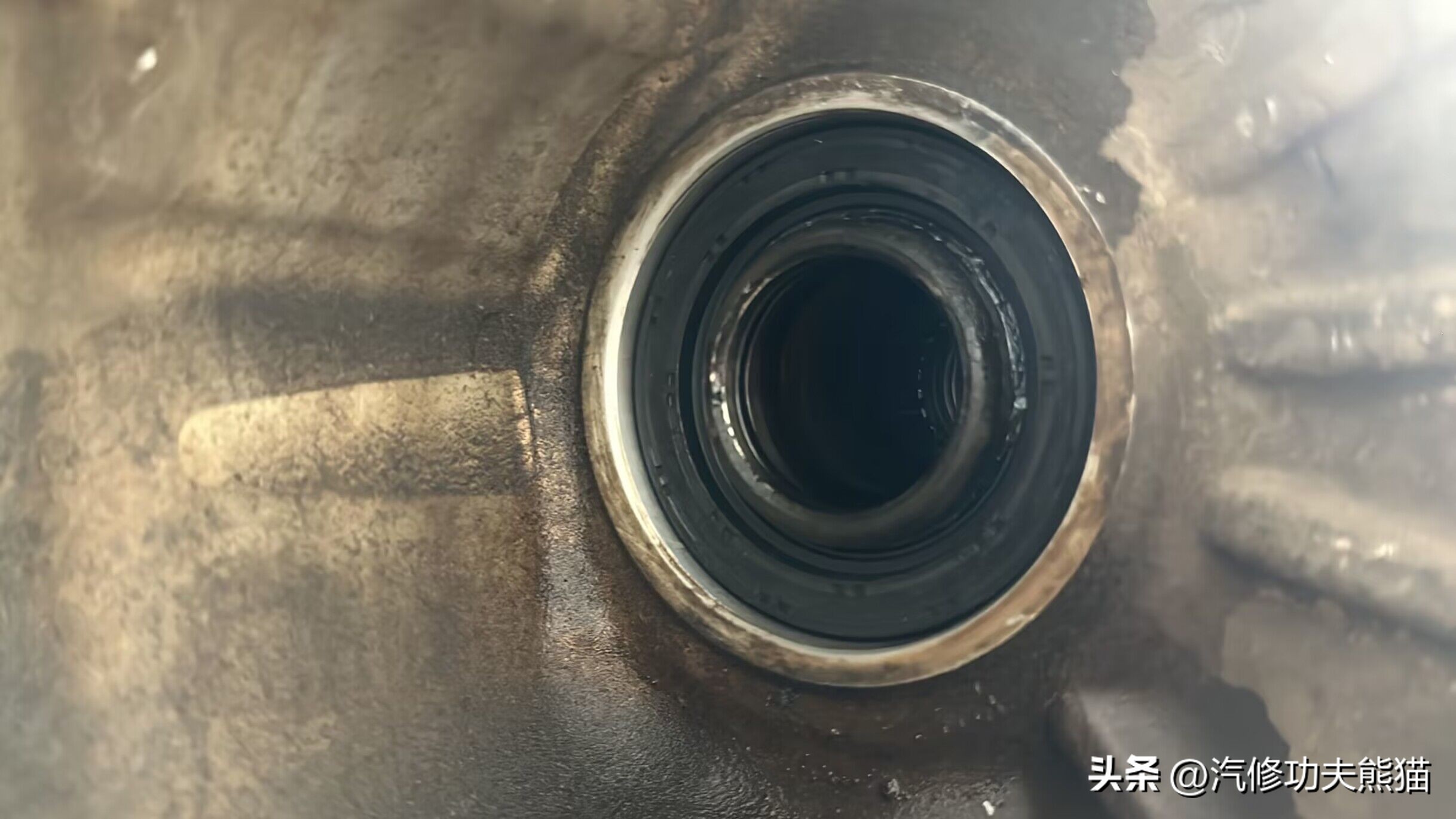 武汉小轿车烧机油处理办法,老款斯柯达烧机油解决方案