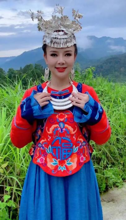 盲人歌手刘赛生女儿还是男孩,盲人歌手刘赛结婚的全部视频