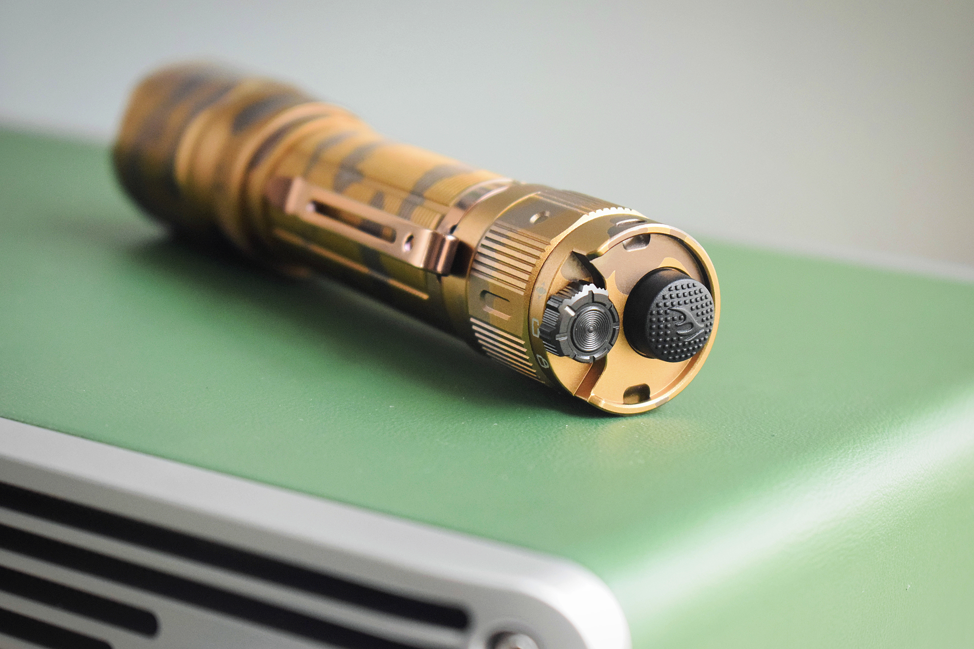 fenix菲尼克斯tk16v2.0战术手电筒,fenix菲尼克斯tk35ue