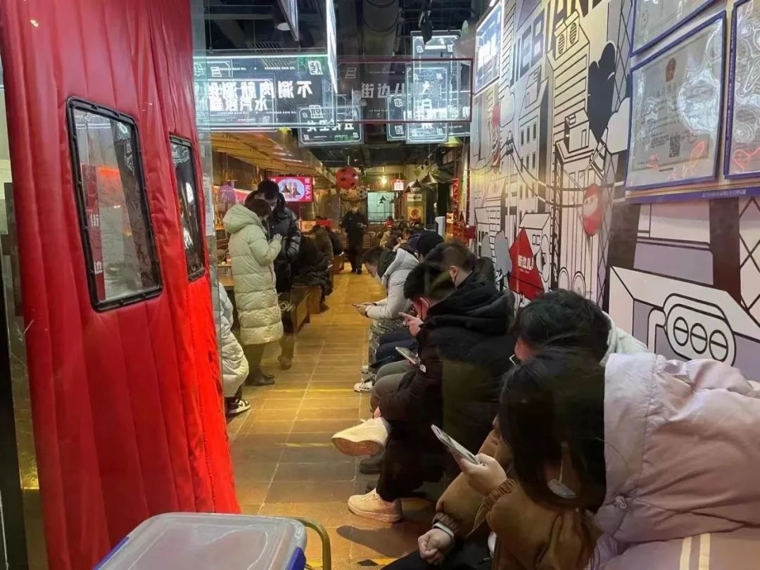 顾客阳康，餐饮炸街？我们奔走五座城，揭秘真实的“回血状态”…