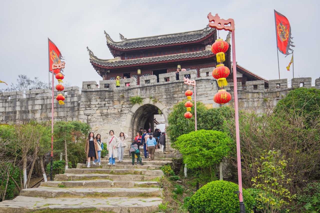 贵州青岩古镇旅游线路攻略,贵州省青岩古镇旅游攻略