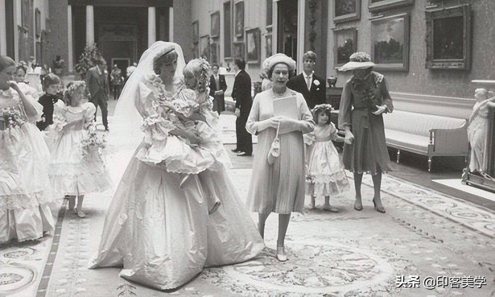 顶流名人的遗物,一缕头发也拍出百万?