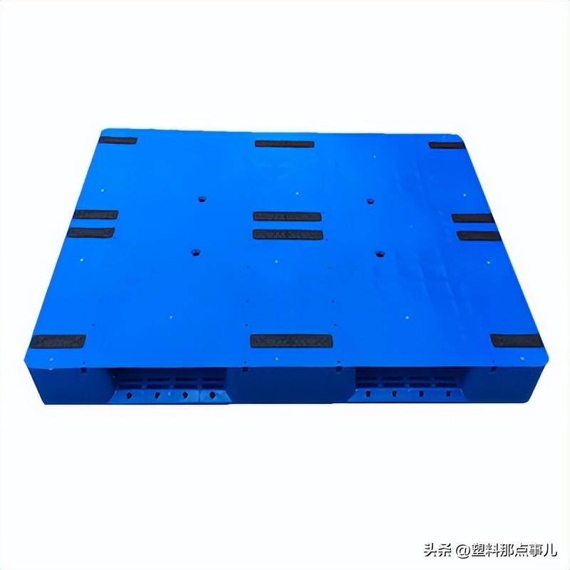 塑料托盘表面为什么那么多洞,塑料托盘有颜色怎么处理