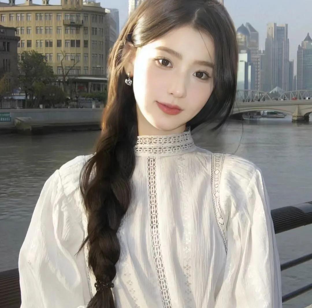 她一无所有流落街头，也只有他将一切奉上：为你，我甘之如饴。