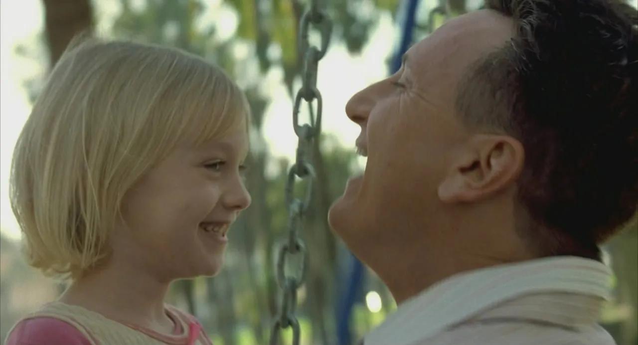 推荐九部讲述家庭亲情的电影,十部催人泪下的亲情电影