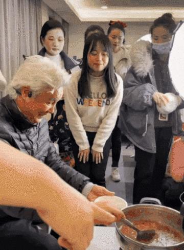 张庭夫妇微商涉嫌传销,张庭哭诉生活不易