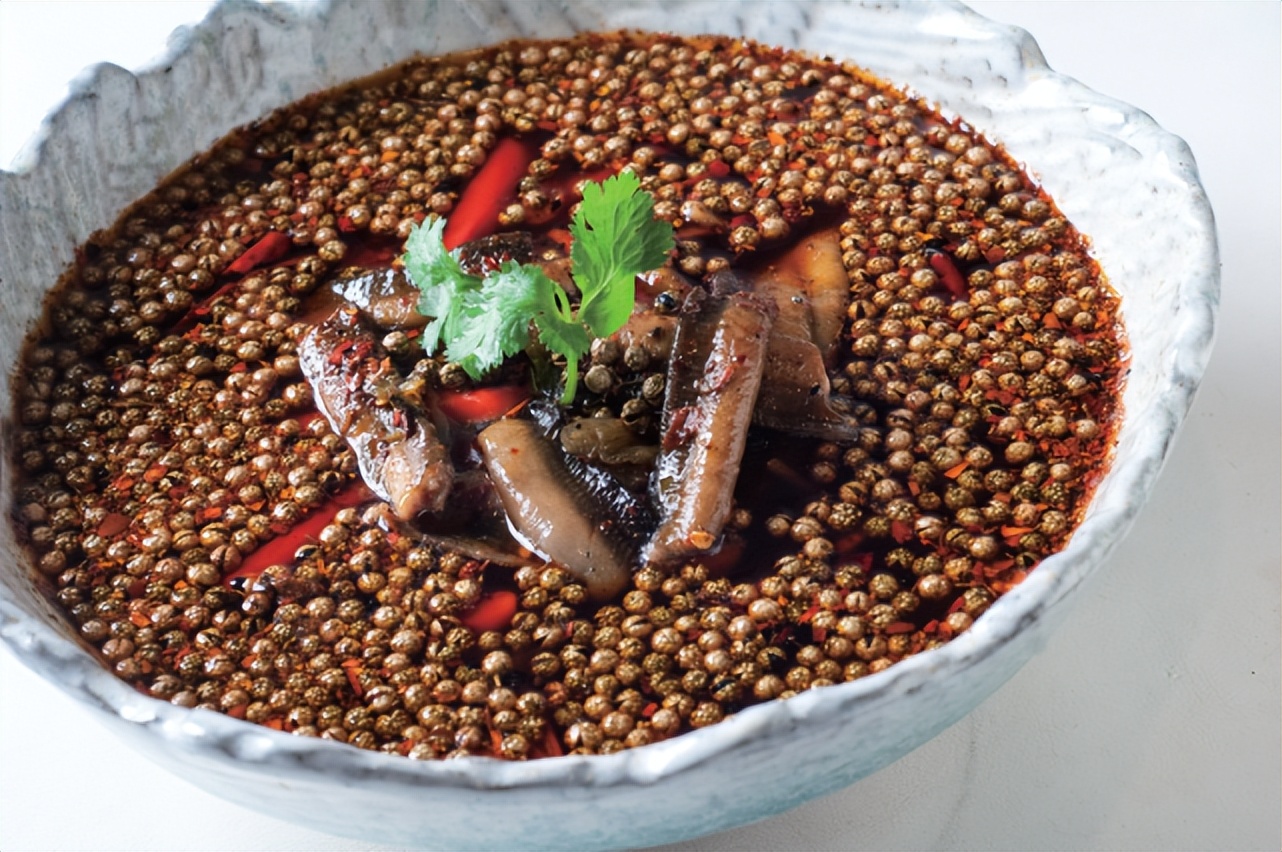 火爆脆肠,葱香乌鱼柳,韭香墨鱼仔,红汤芥香鸭掌,手撕风干兔...常见食材，丰富味型，旺销菜10例~