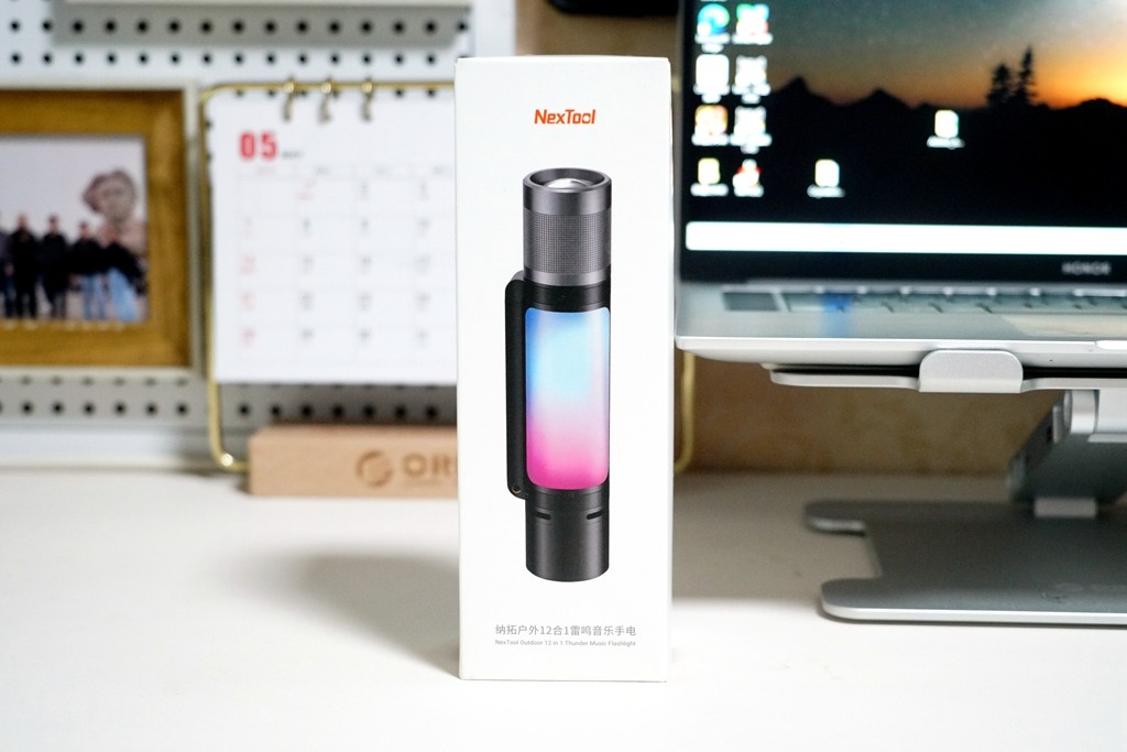 点亮多彩夜晚，让灯光随音而动，纳拓户外12合1雷鸣音乐手电