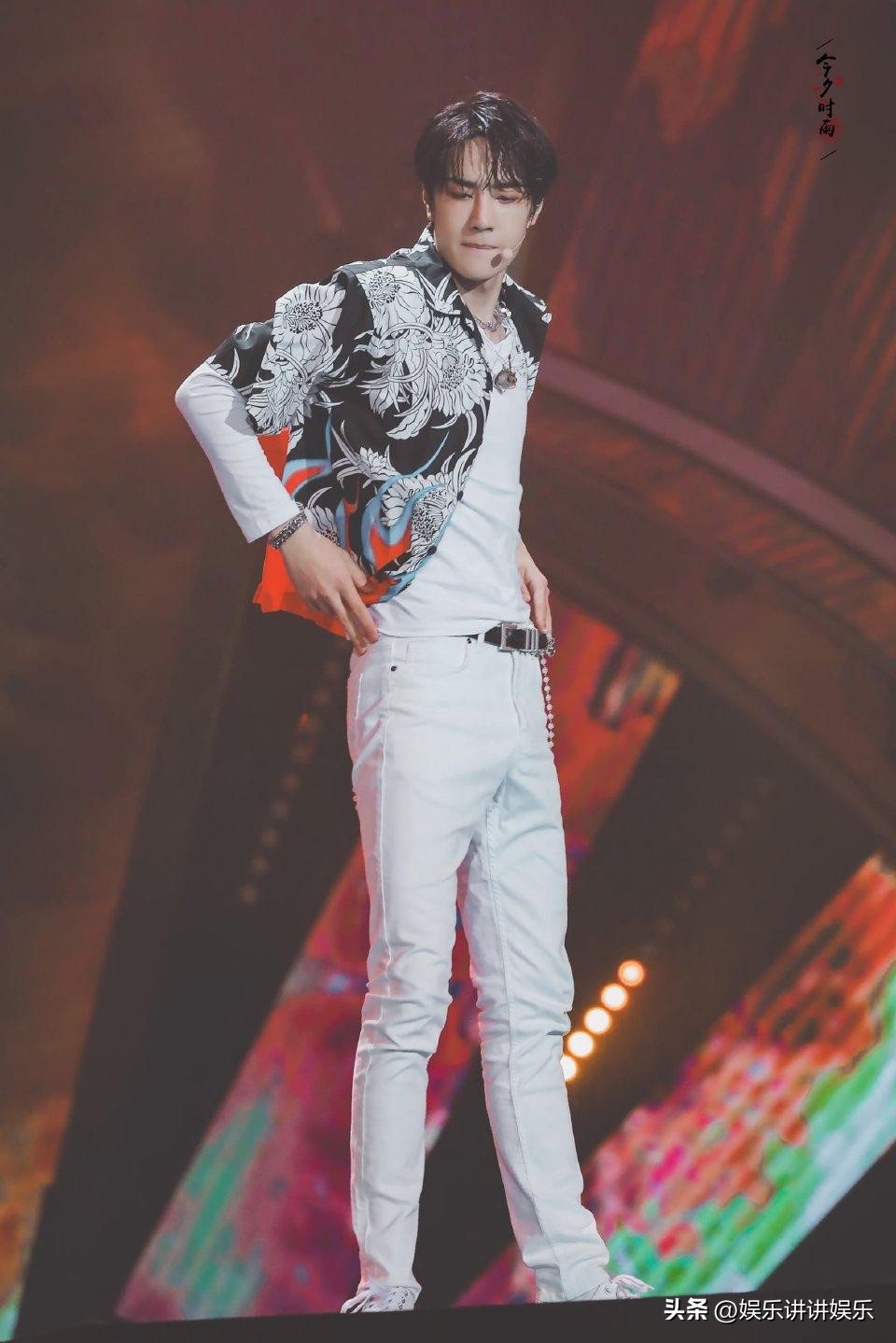 东方卫视跨年晚会王一博新歌首秀,今年东方卫视王一博跨年演唱会