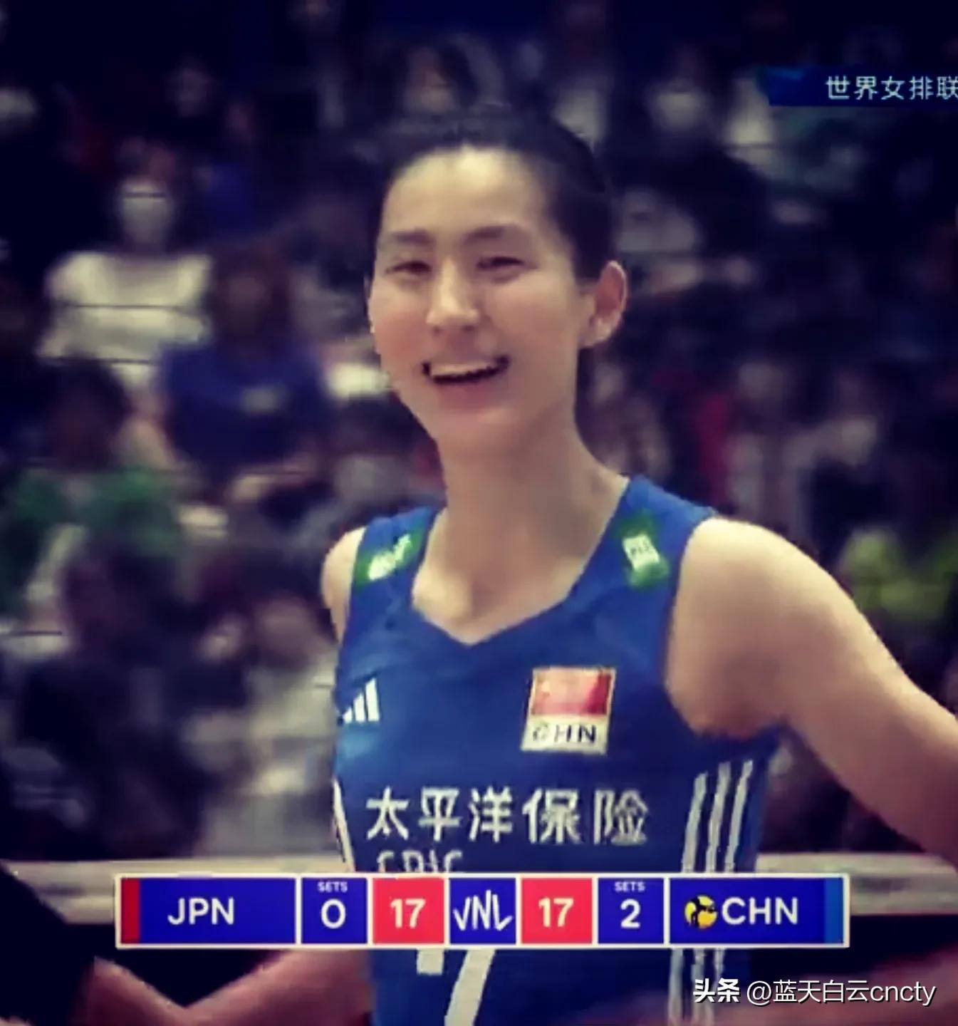 大快人心的比赛,4连胜世联赛中国女排3-0横扫日本
