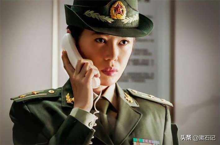 整容脸又来祸害军旅剧？蛇精脸、大浓妆，求你们别再*辱侮**战士了