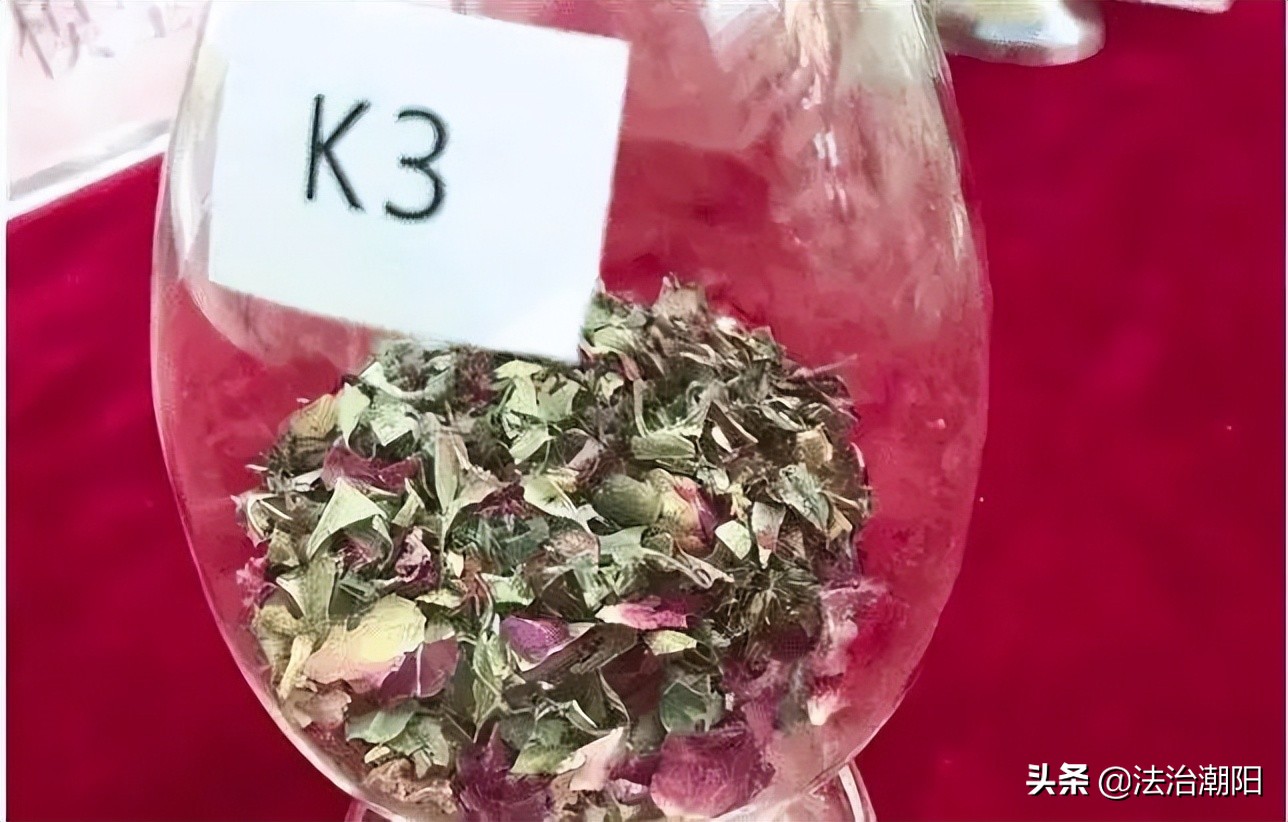 跨国邮购就买了几包零食，海关拆开一看：真“刑”！