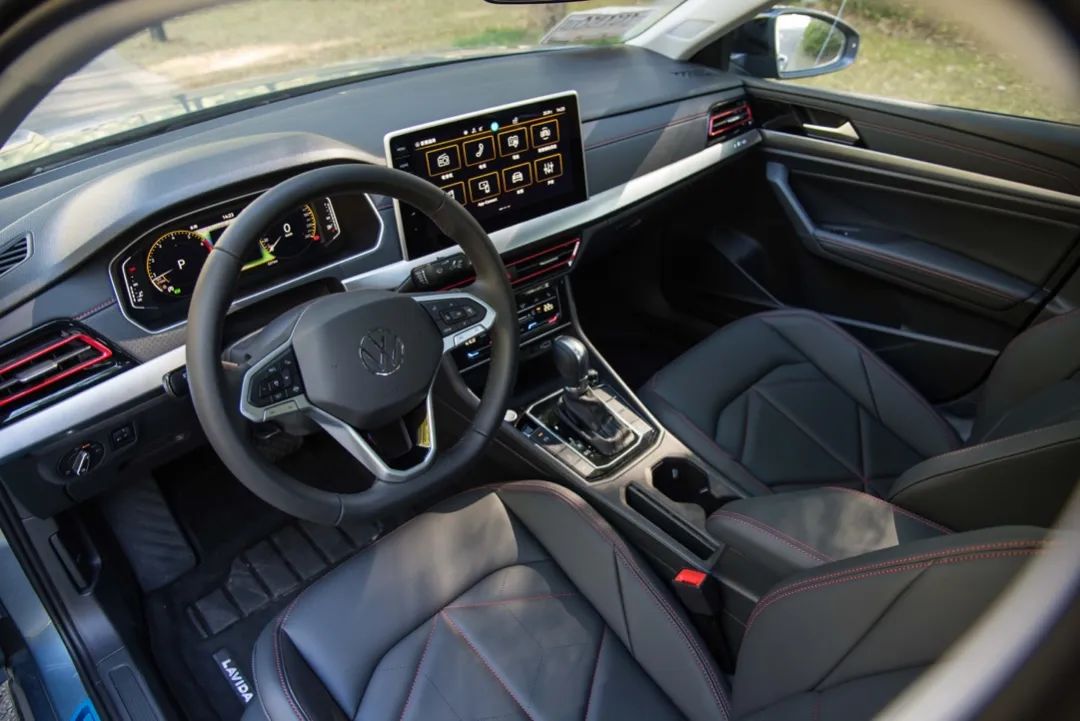 新款朗逸星空版比经典款贵多少,新朗逸星空版经典版你会怎么选