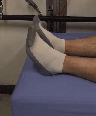 足内翻容易崴脚,足内翻多走路锻炼能减轻吗