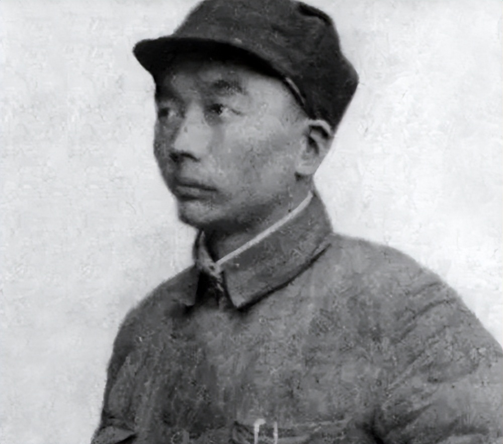 *小平邓**向刘昌毅敬酒，刘昌毅猛地掀了桌子，*小平邓**如何应对