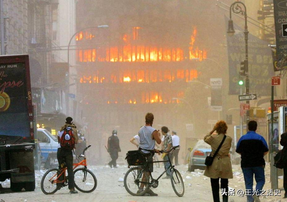 我不为911哭泣，因为我不是美国人；我也不会嘲笑911，因为我是人