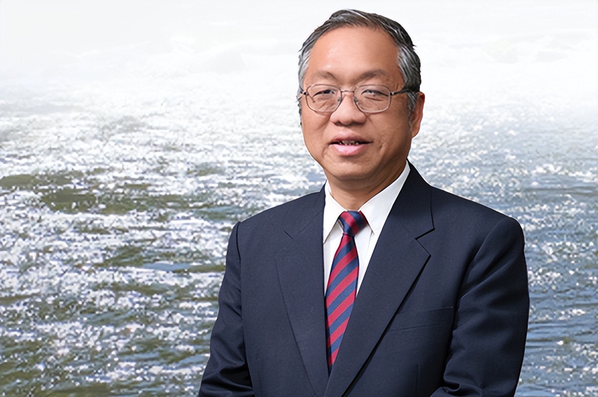 丘成桐数学领军计划第一名,丘成桐什么思维学数学