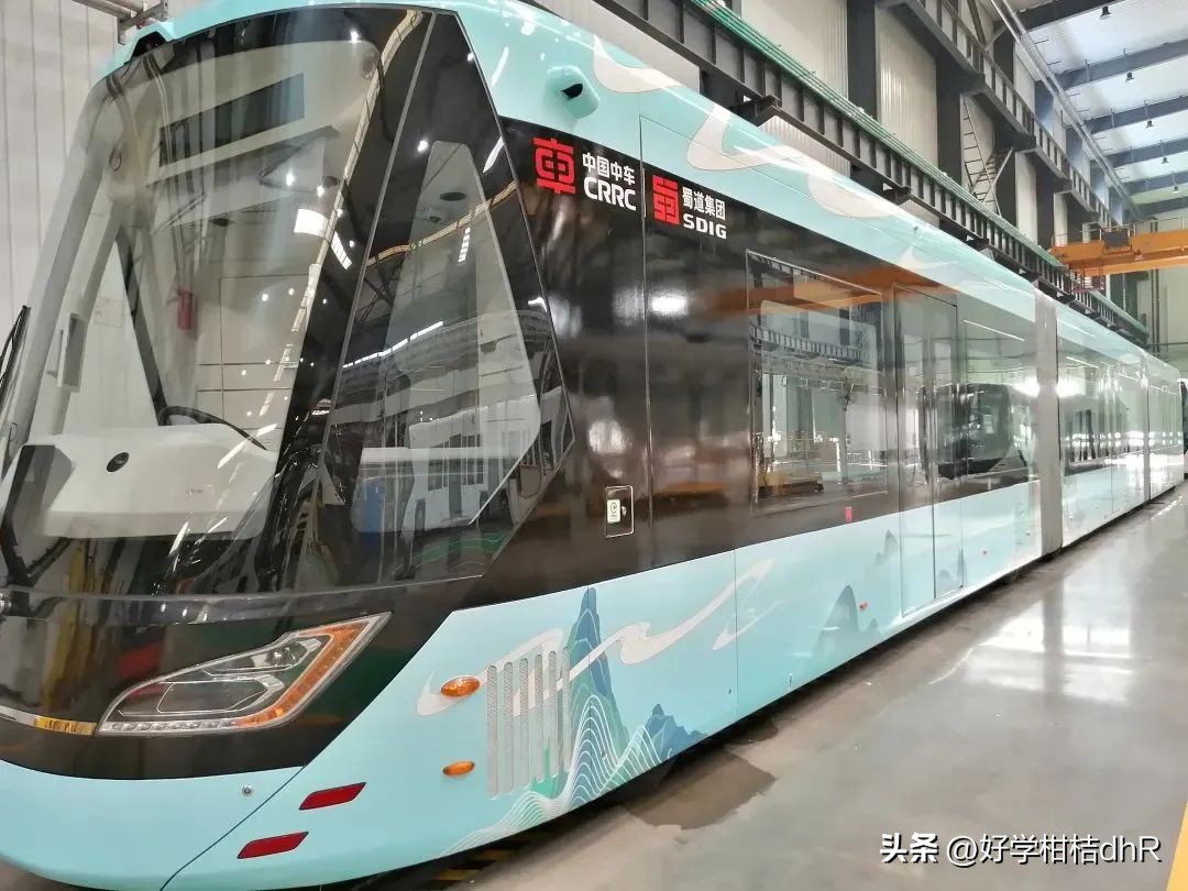 城市公益宣传片公交车让座篇,公益宣传公交