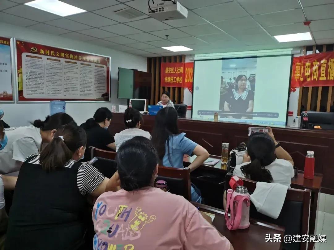 调研社区五星支部创建工作新闻,社区微实事项目助力五星支部创建