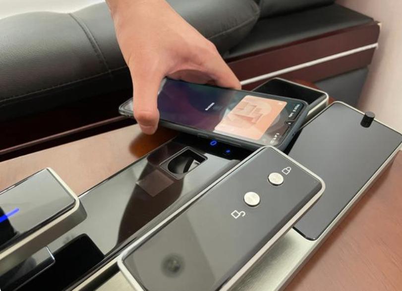 指静脉锁和指纹锁哪个更安全方便,指静脉指纹锁评测