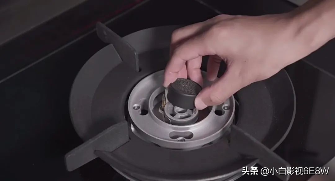 灶具打不着火没有燃气的声音,天然气灶具打不着火是什么原因