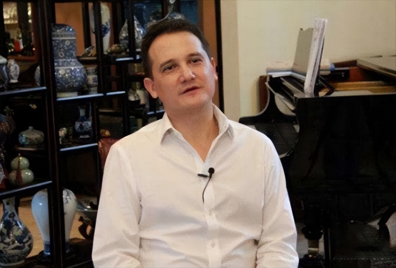 1956年泰国效仿古代和亲，送两个“质子”来华，周总理作何反应