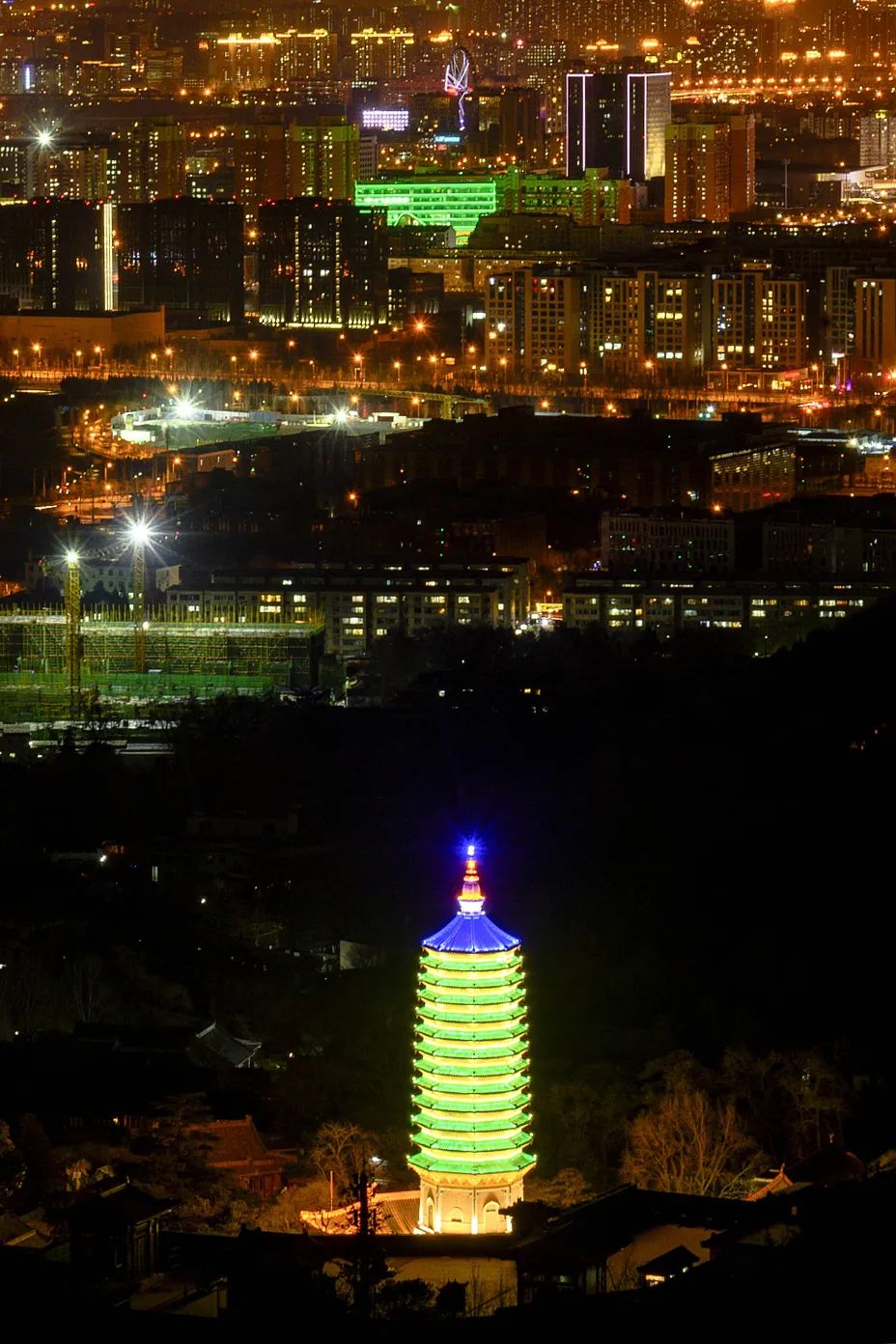 中国最灵的寺庙雍和宫,不要再去一个人挤人的景点