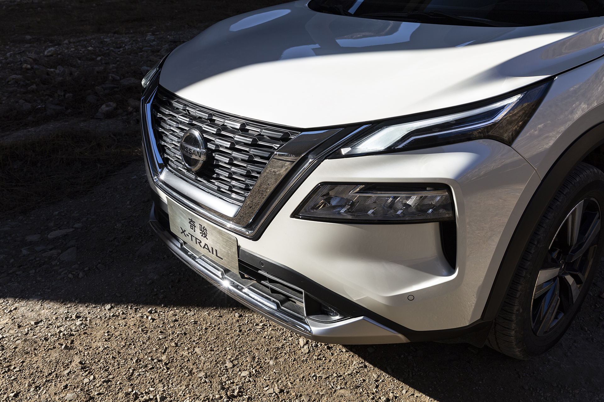 日产奇骏2022款试驾胖哥,日产2019奇骏四驱越野试驾