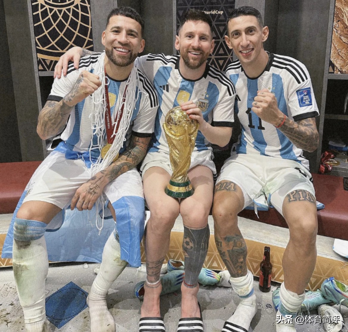 梅西获得金球奖阿根廷队员的反应,卡塔尔世界杯梅西获得金球奖