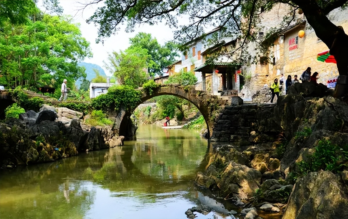 阳朔相公山玩完再去遇龙河一日游,相公山到遇龙河景区坐船怎么走的