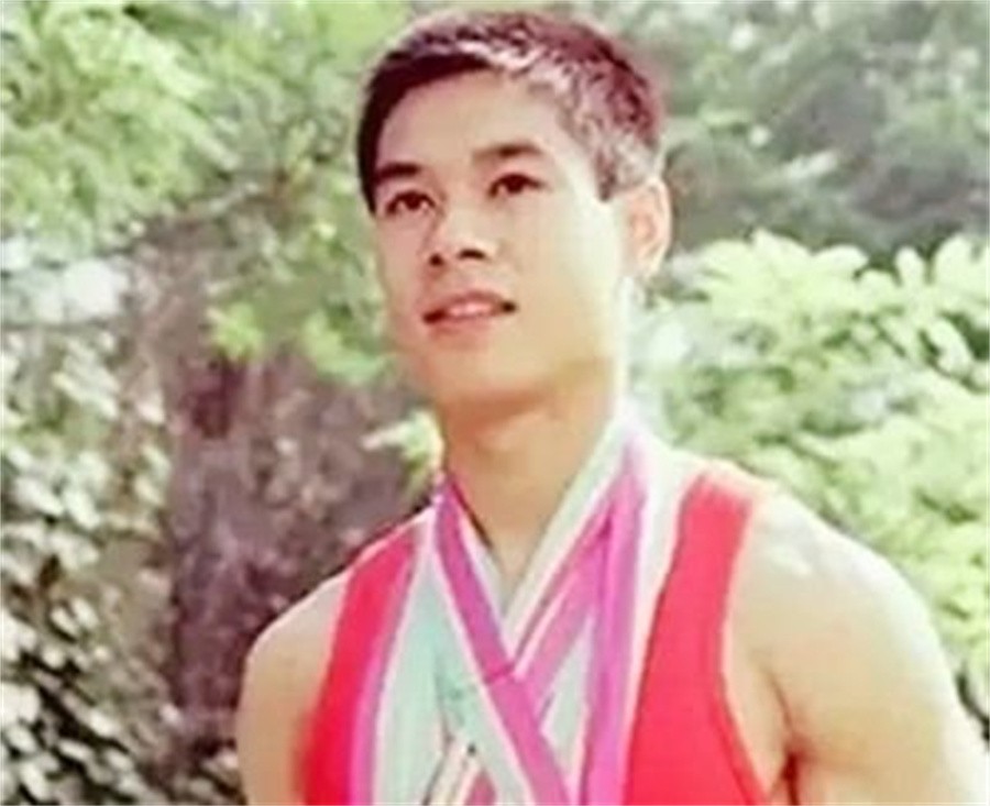 李宁是最有钱的运动员吗,体操王子李宁采访侯耀文完整视频