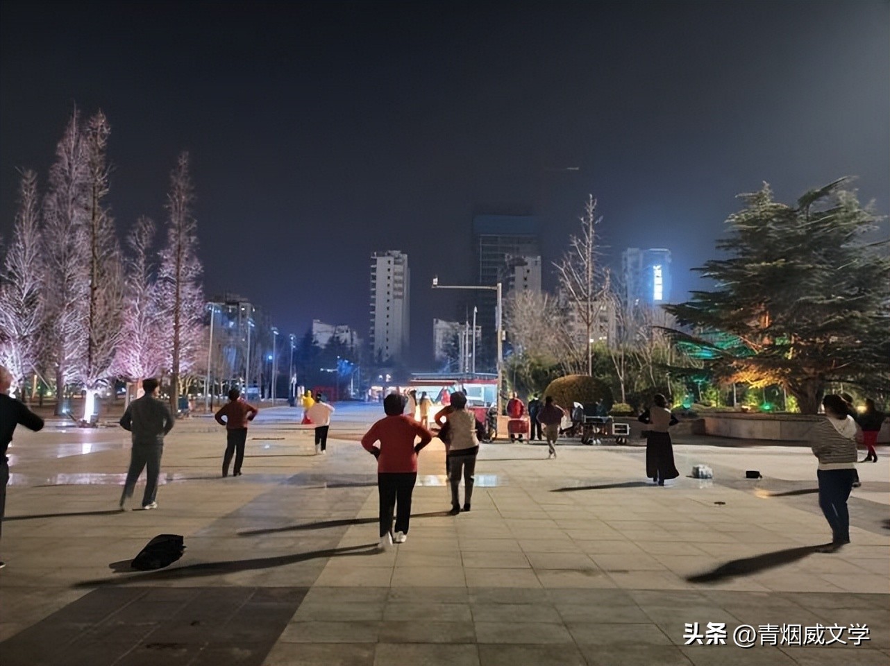 七律春风拂面,两会春风七律