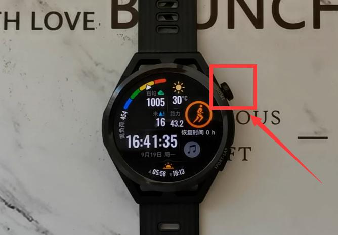 华为手表可以不用带手机出门吗,华为手表可以用到别的手机上吗